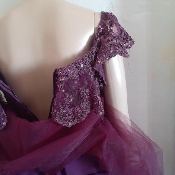 MORILEE BY MADELINE GADNER  BURGUNDY TULLE EMBELLISHED PROM DRESS SIZE US 2 - Picture 8 of 11